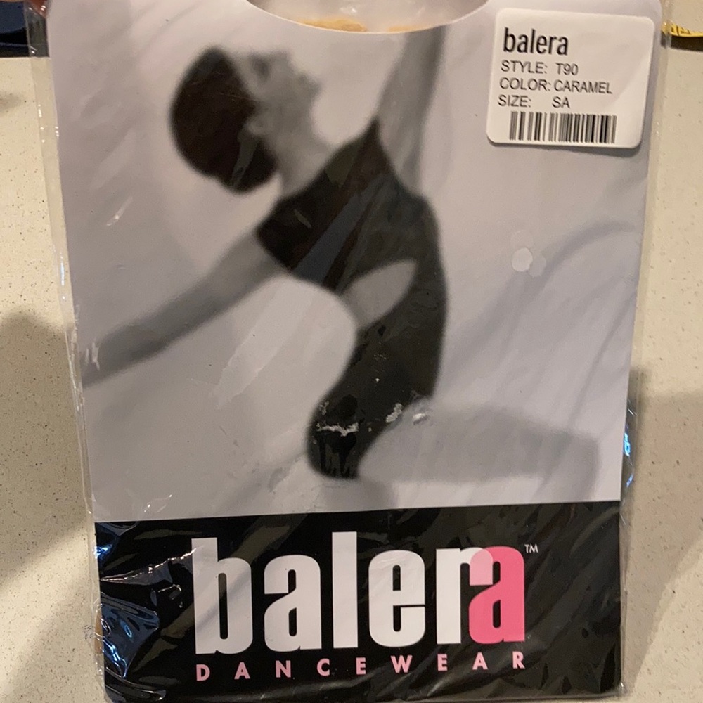 Balera Dancewear Tights NEW  Size SA T90 Carmel